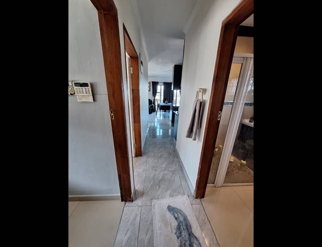 3 BEDROOM SIMPLEX FOR SALE IN SHALLCROSS